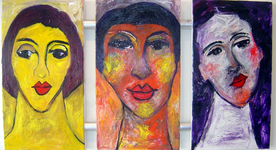 Tres Mujeres, three expressive painted portraits